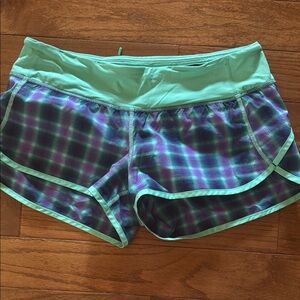 Lululemon Plaid Women's Speed shorts
